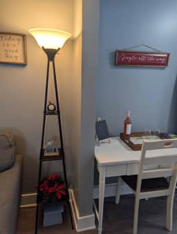 Cozy Home on 57